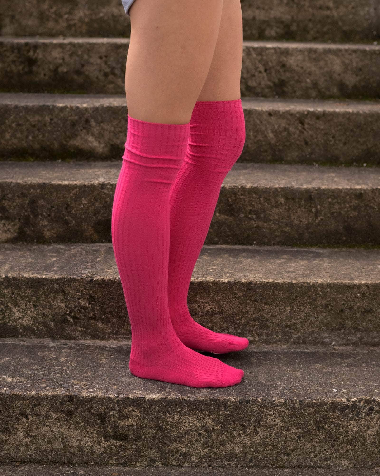 Chaussettes Hautes Grandes Tailles Rayées - Noir & Rose - Moon Wood Chaussettes Hautes Grandes Tailles Rayées - Noir & Rose - Moon Wood