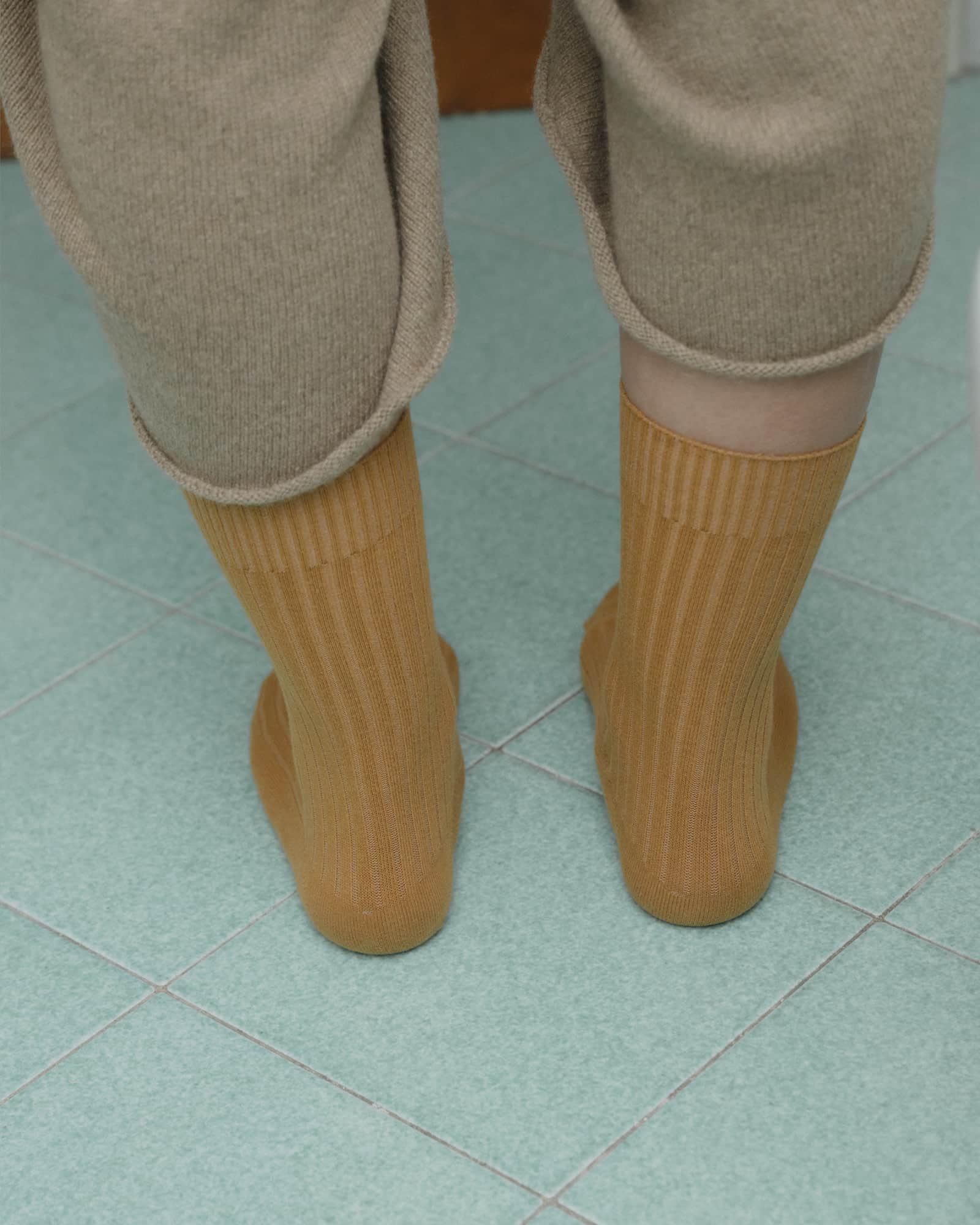 BASERANGE Socks Rib Overankle Socks