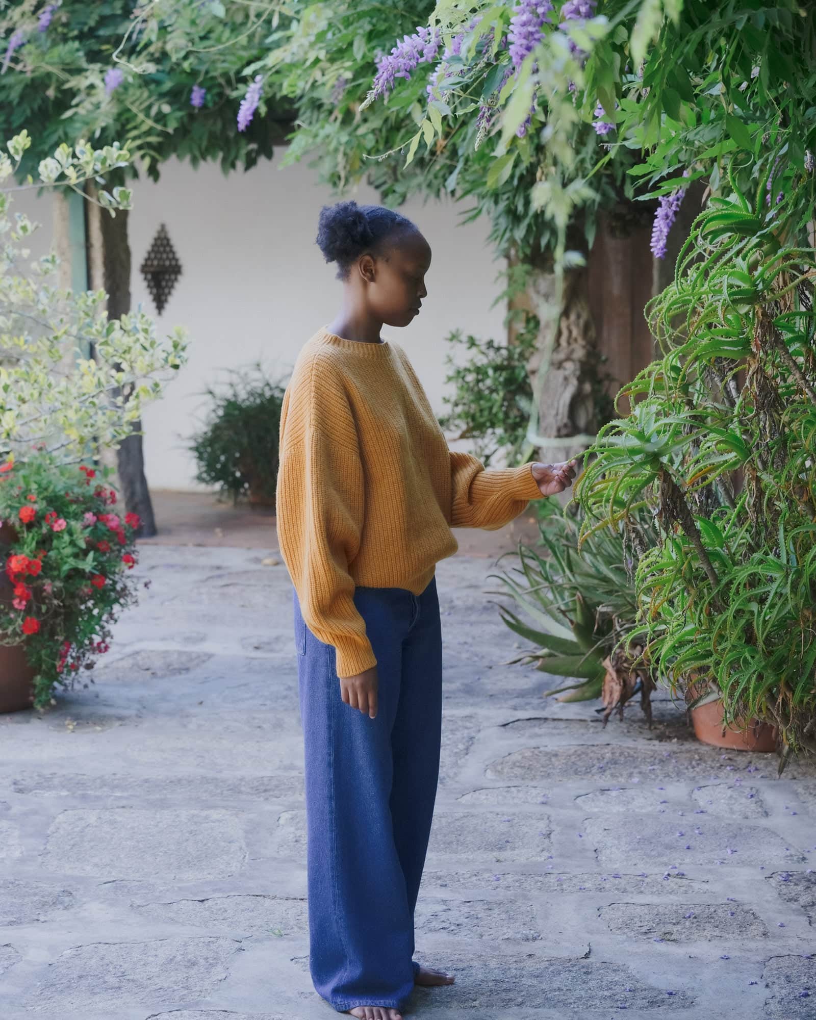 BASERANGE Sweaters Mea Sweater