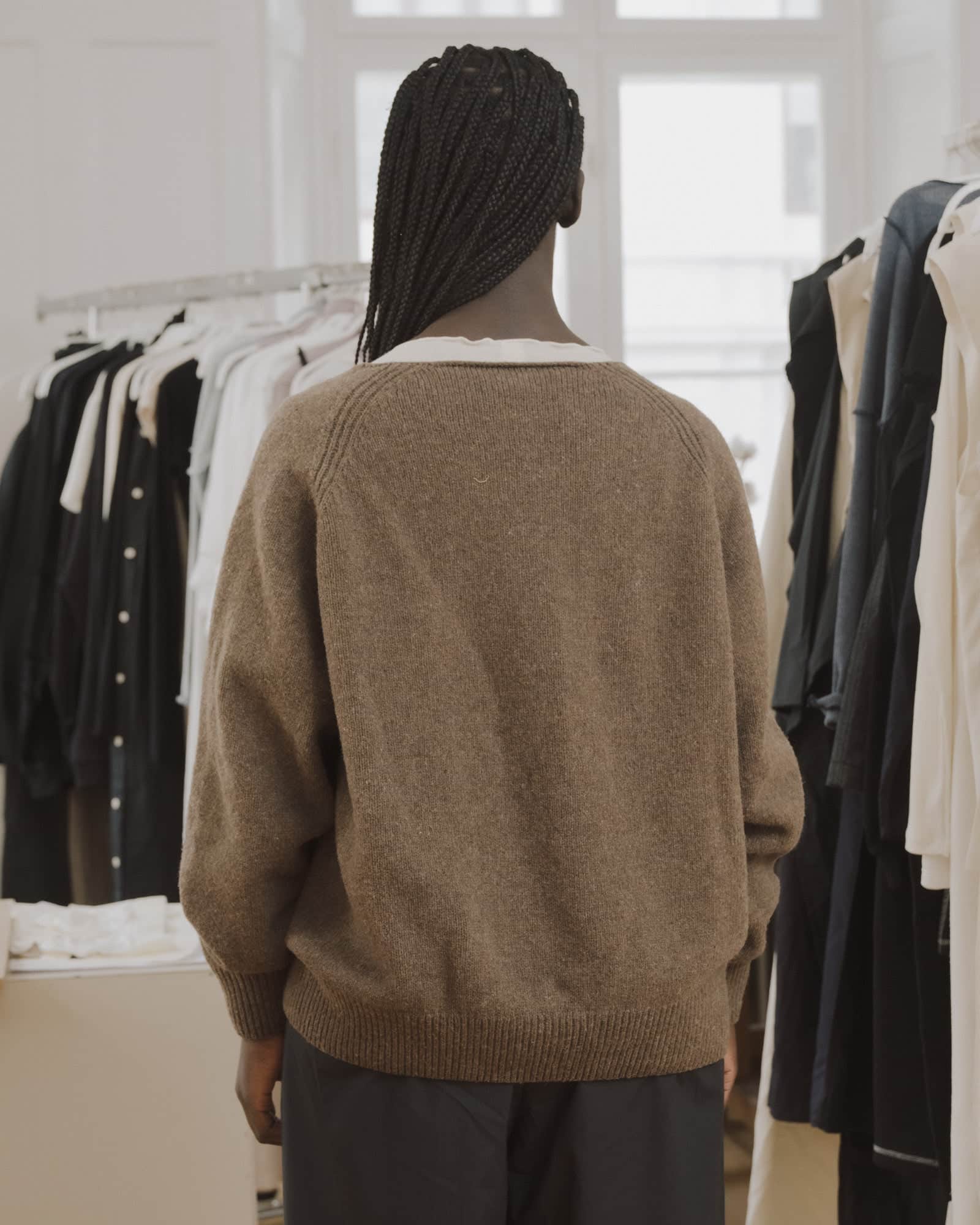 BASERANGE Sweaters Soar V Neck