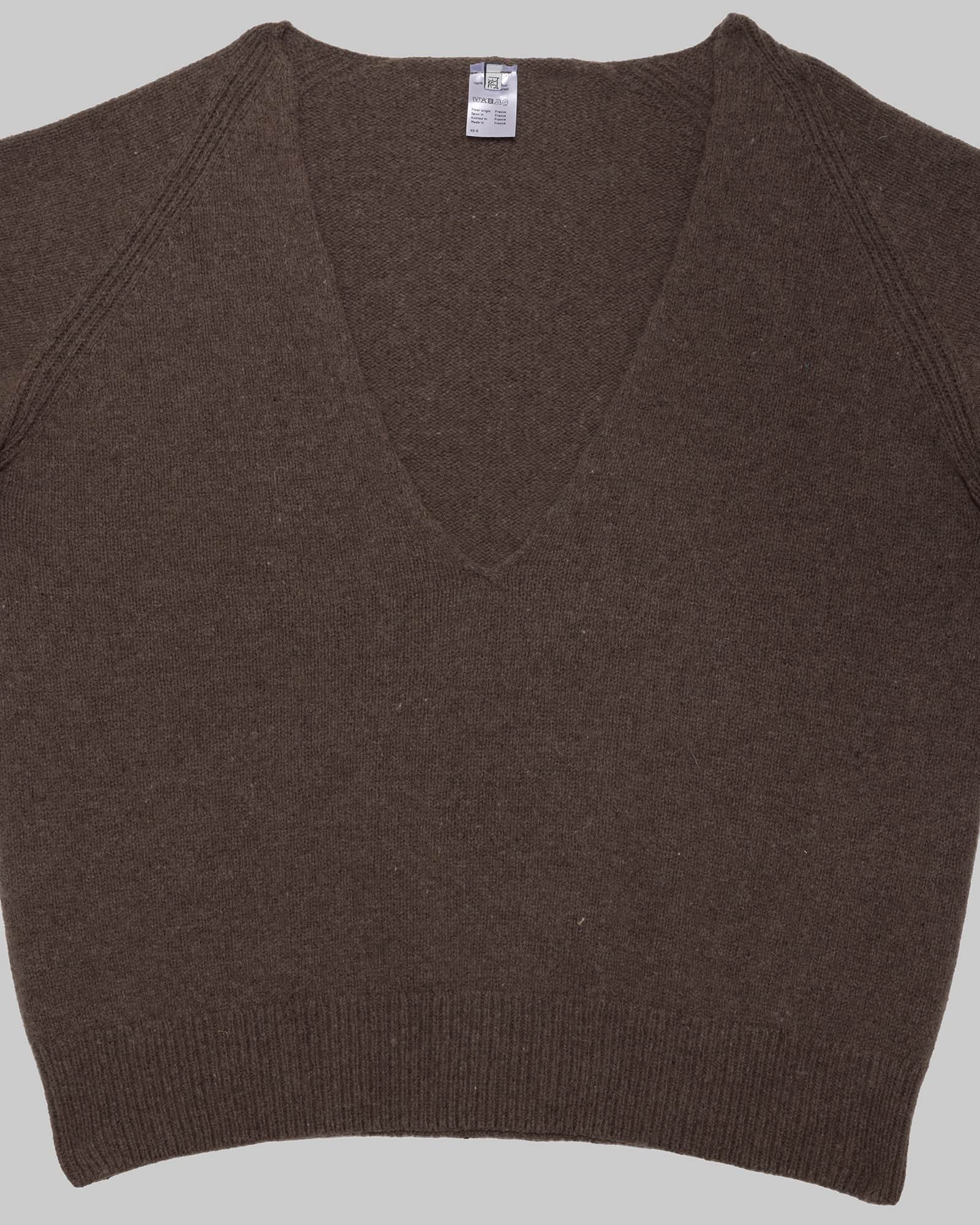 BASERANGE Sweaters Soar V Neck