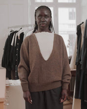 BASERANGE Sweaters Soar V Neck