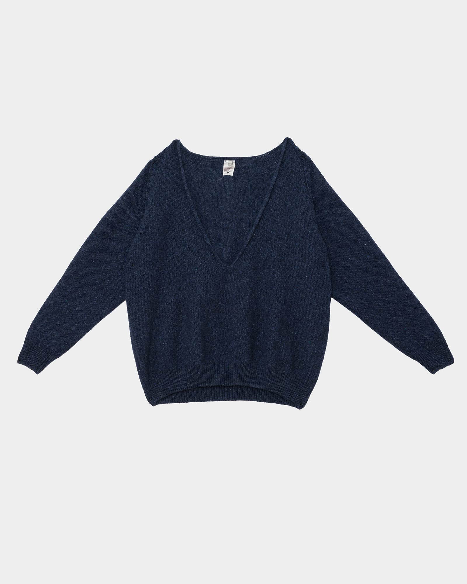 BASERANGE Sweaters Soar V Neck