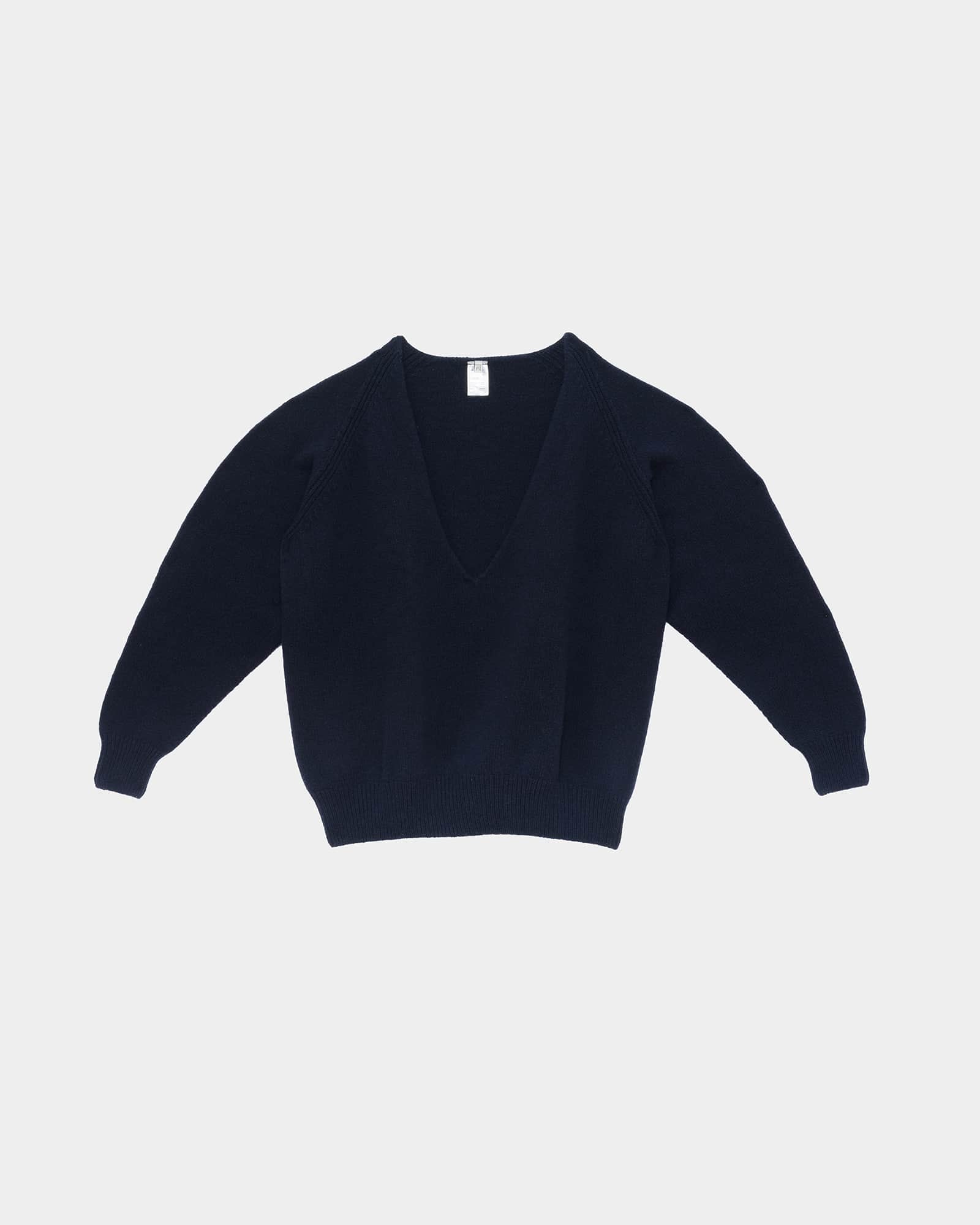 BASERANGE Sweaters Soar V Neck