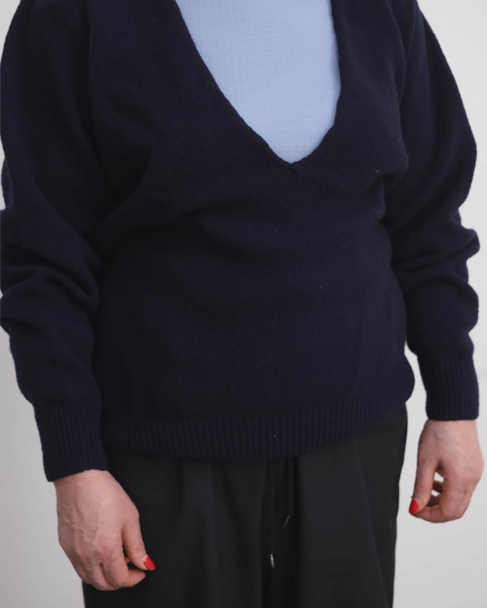 BASERANGE Sweaters Soar V Neck
