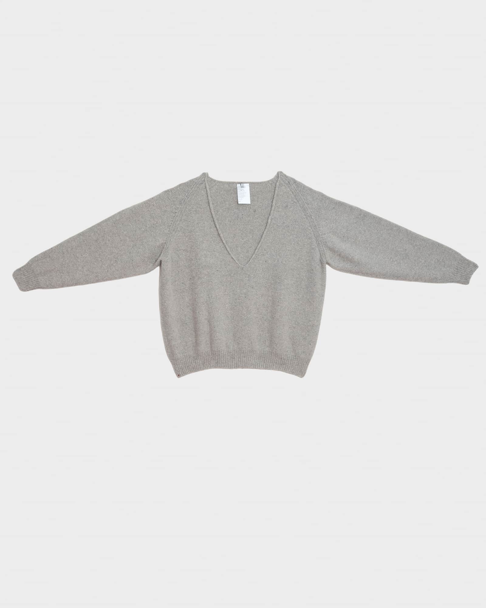 BASERANGE Sweaters Soar V Neck