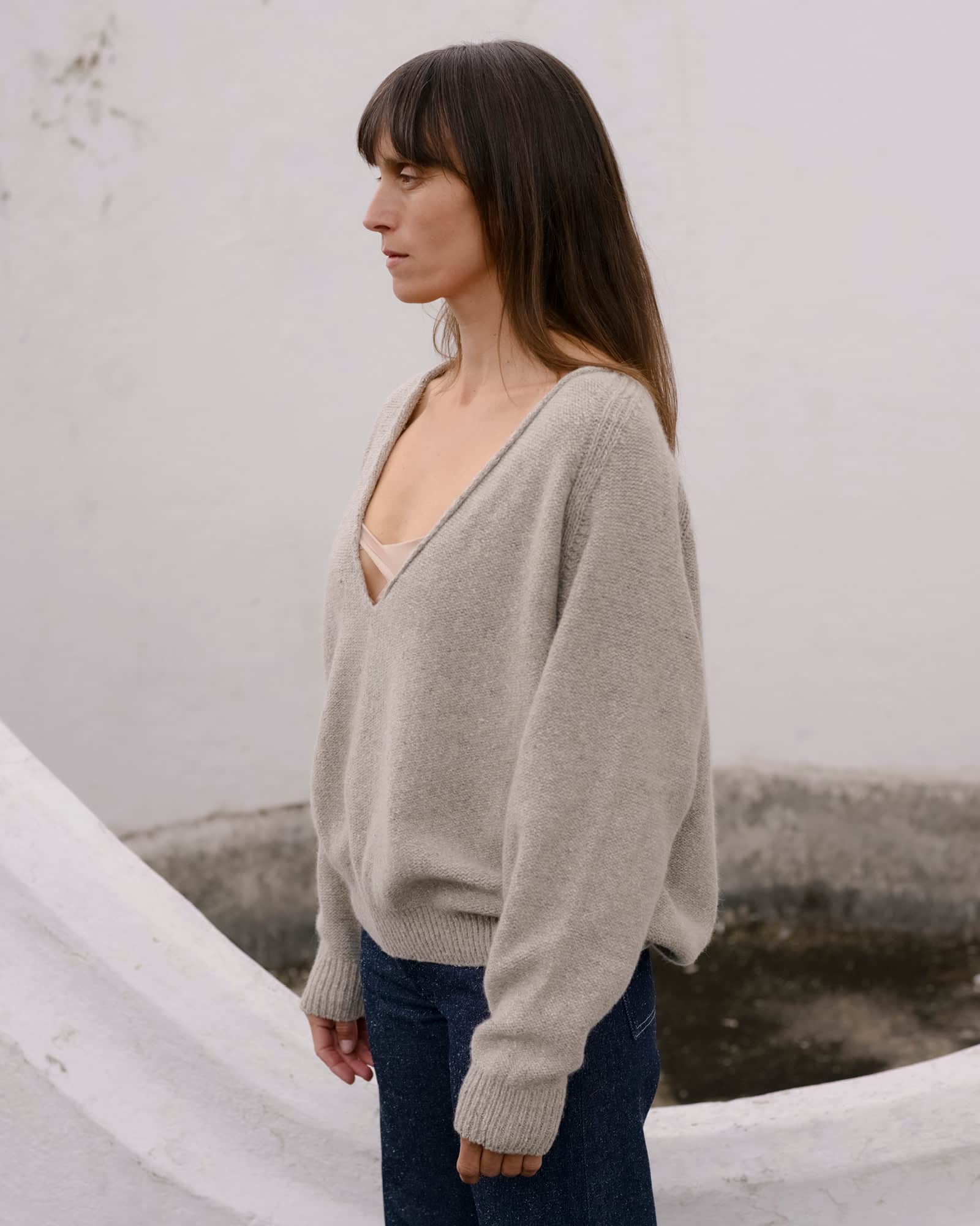 BASERANGE Sweaters Soar V Neck