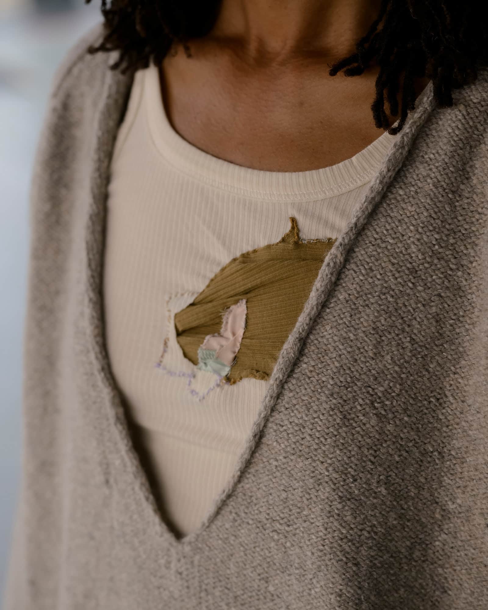 BASERANGE Sweaters Soar V Neck