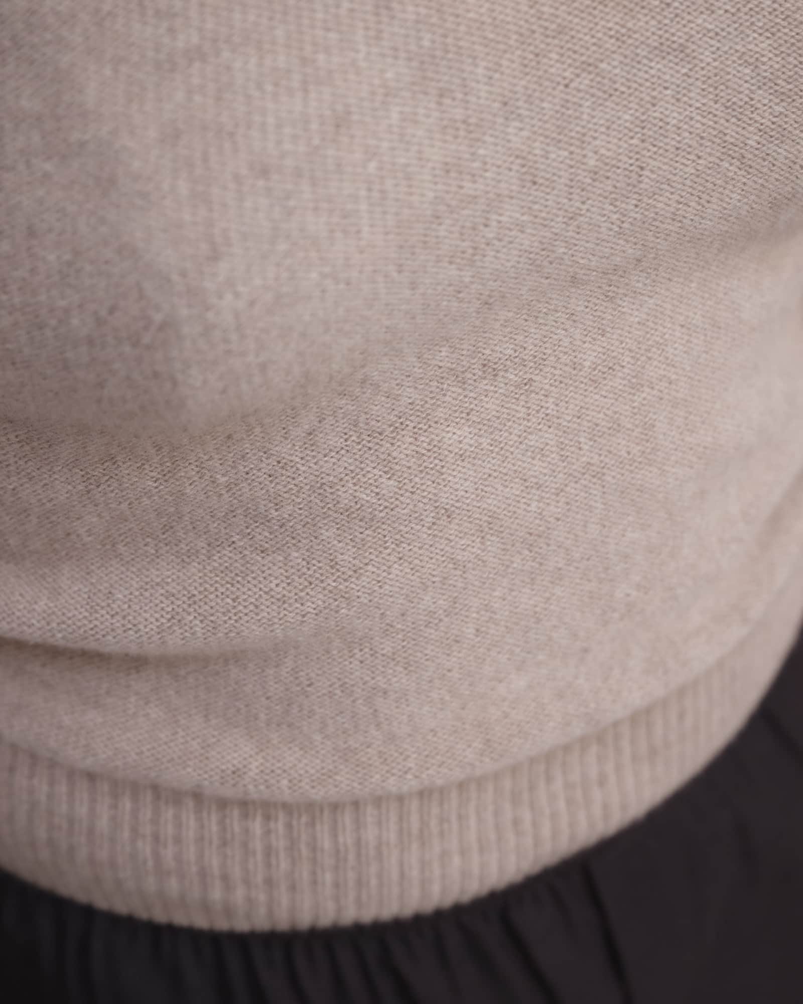 BASERANGE Sweaters Tier V Neck