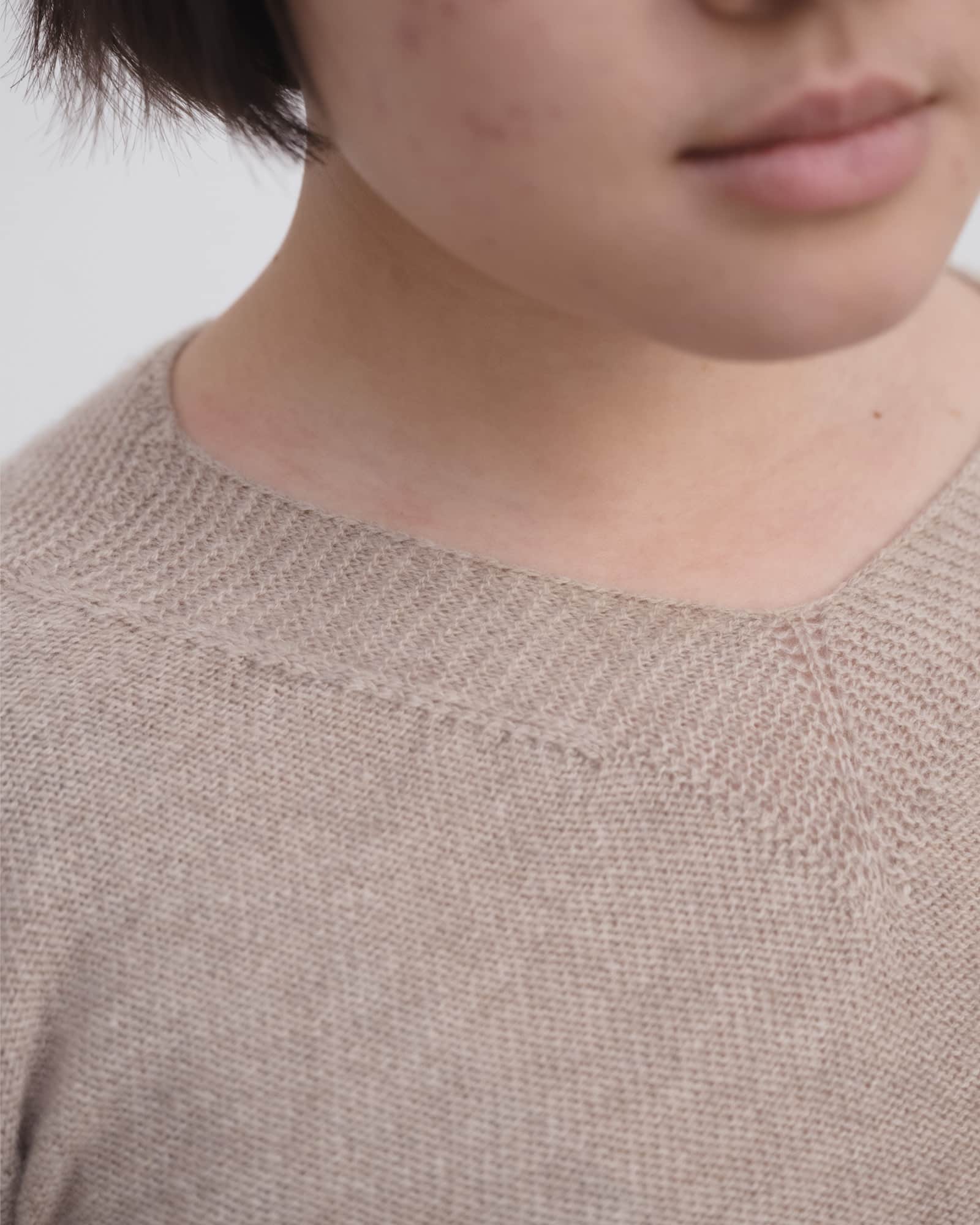 BASERANGE Sweaters Tier V Neck