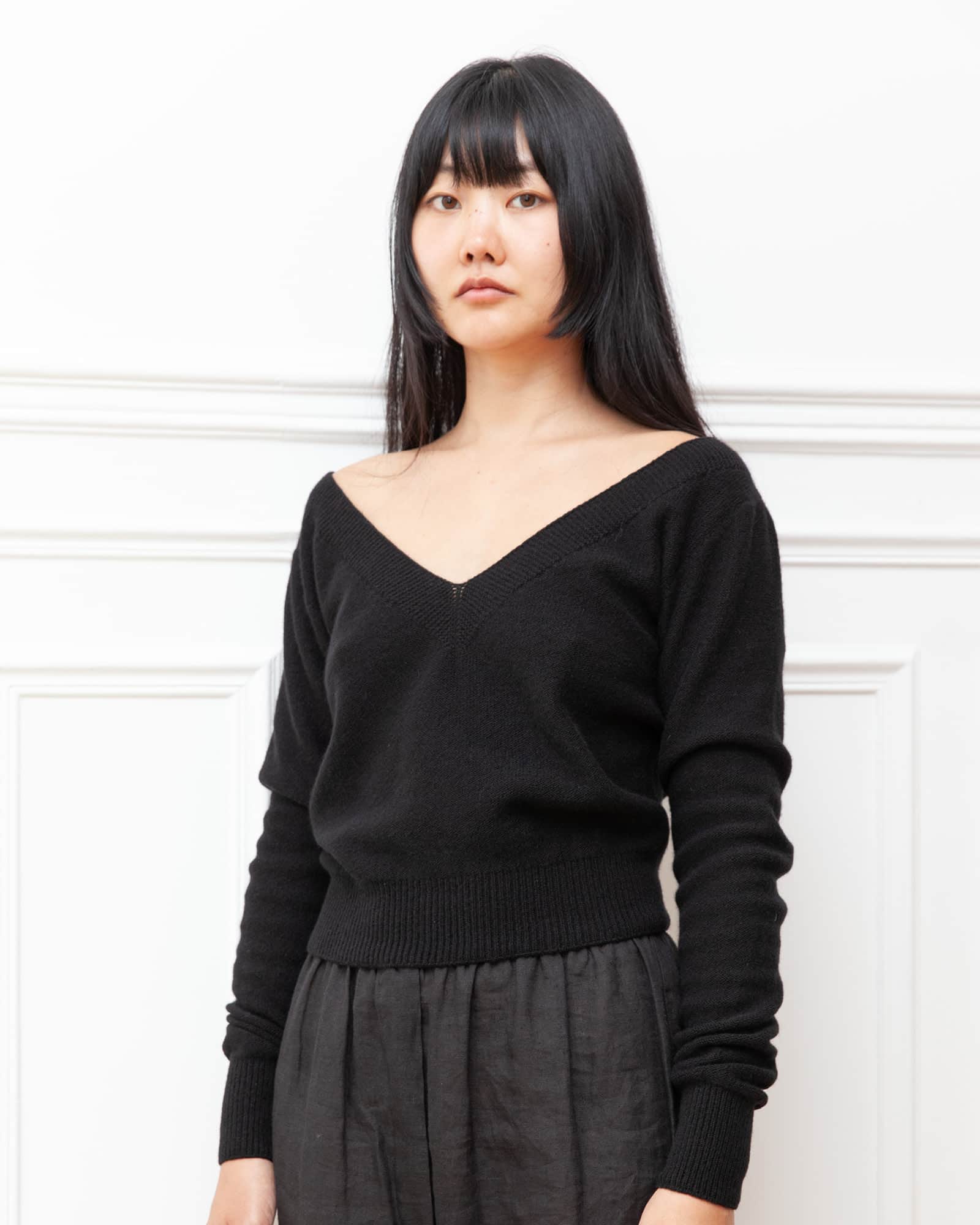 BASERANGE Sweaters Tier V Neck