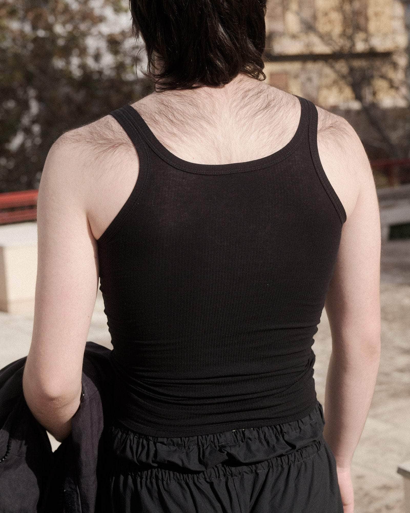 Tooth タンクトップ in Black | ファインオーガニック・コットンリブ