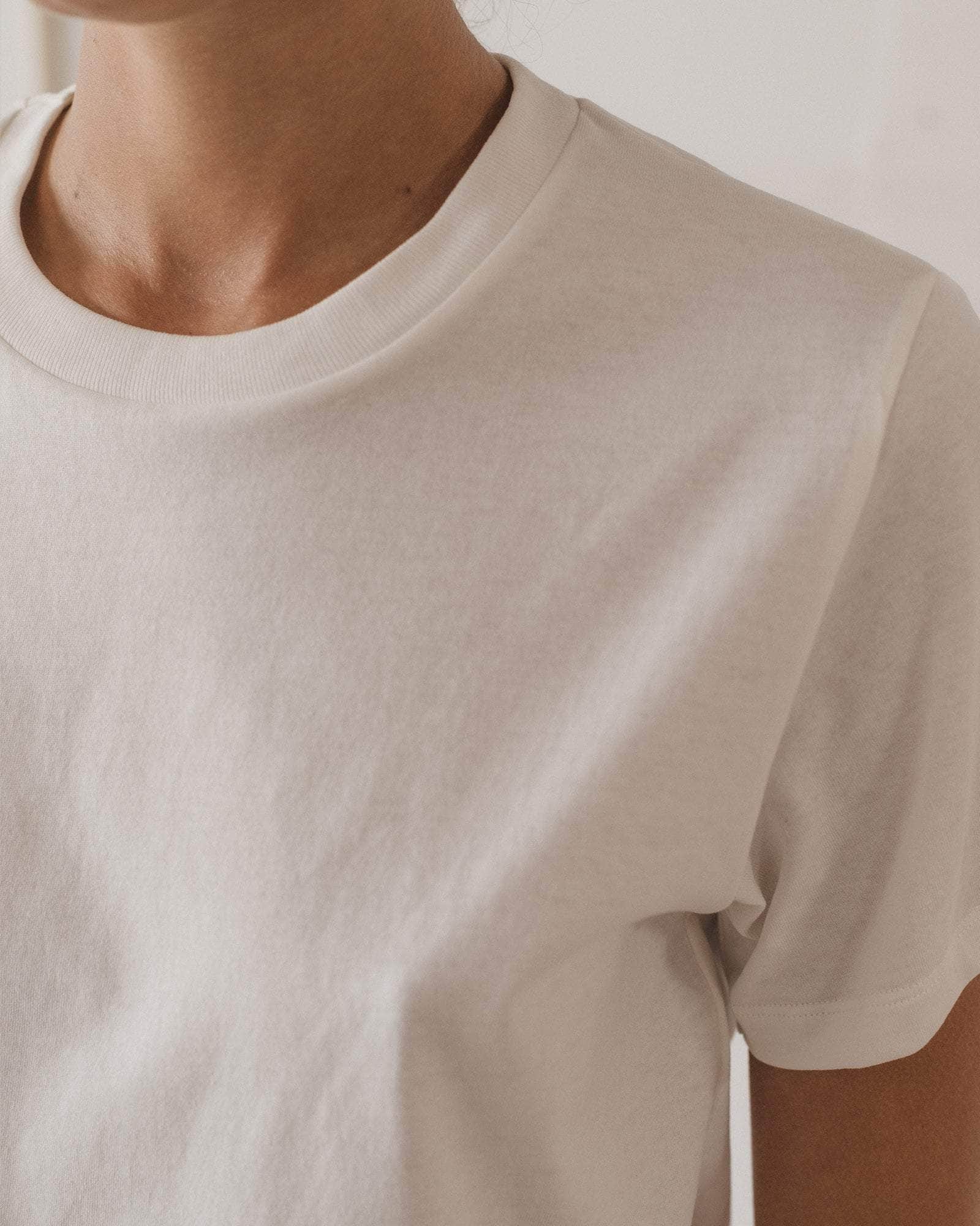 トップス baserange Lane shirt undyed Tee Shirt in Undyed | Regenerative cotton jersey | Baserange