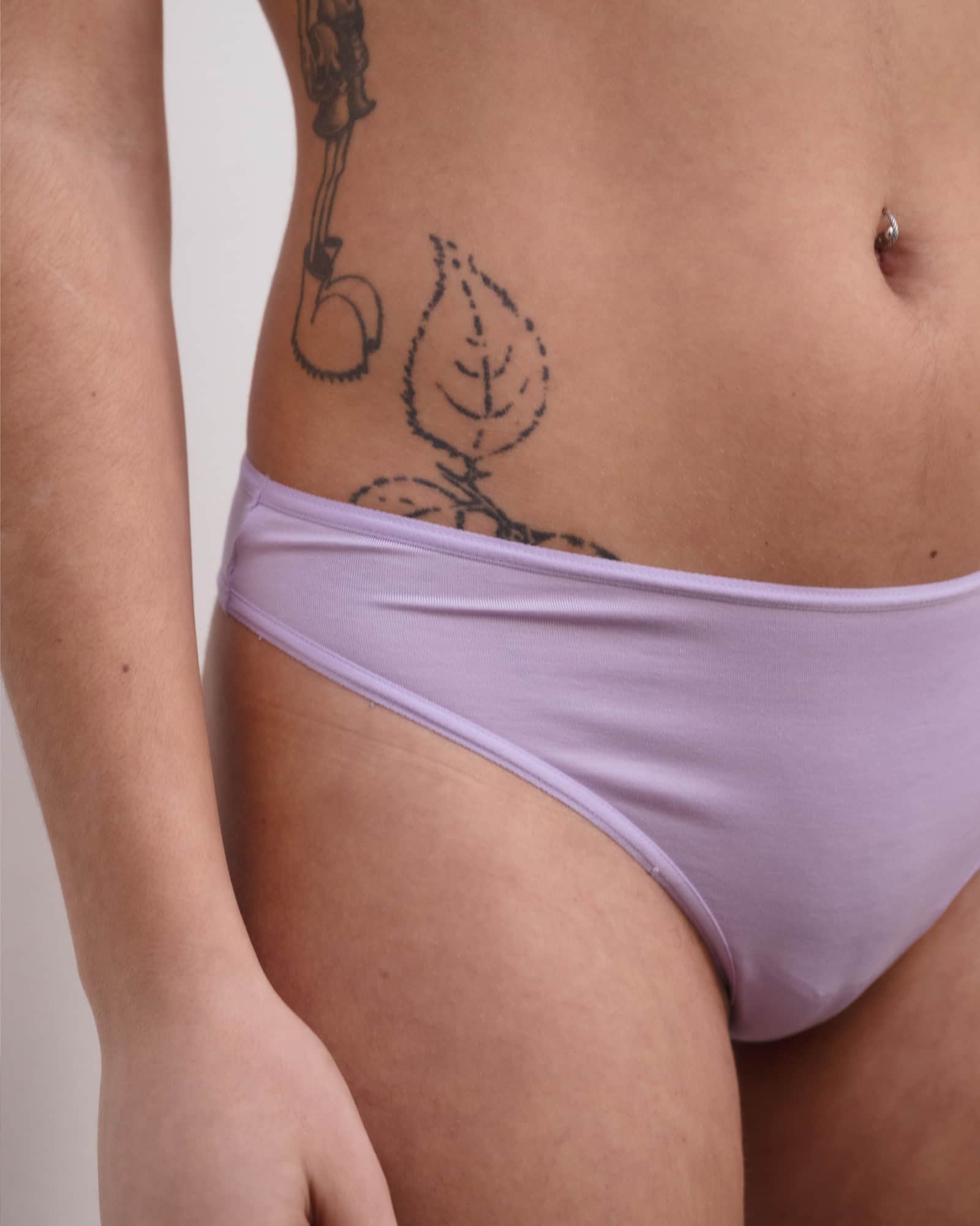 BASERANGE Thongs Enna Thong