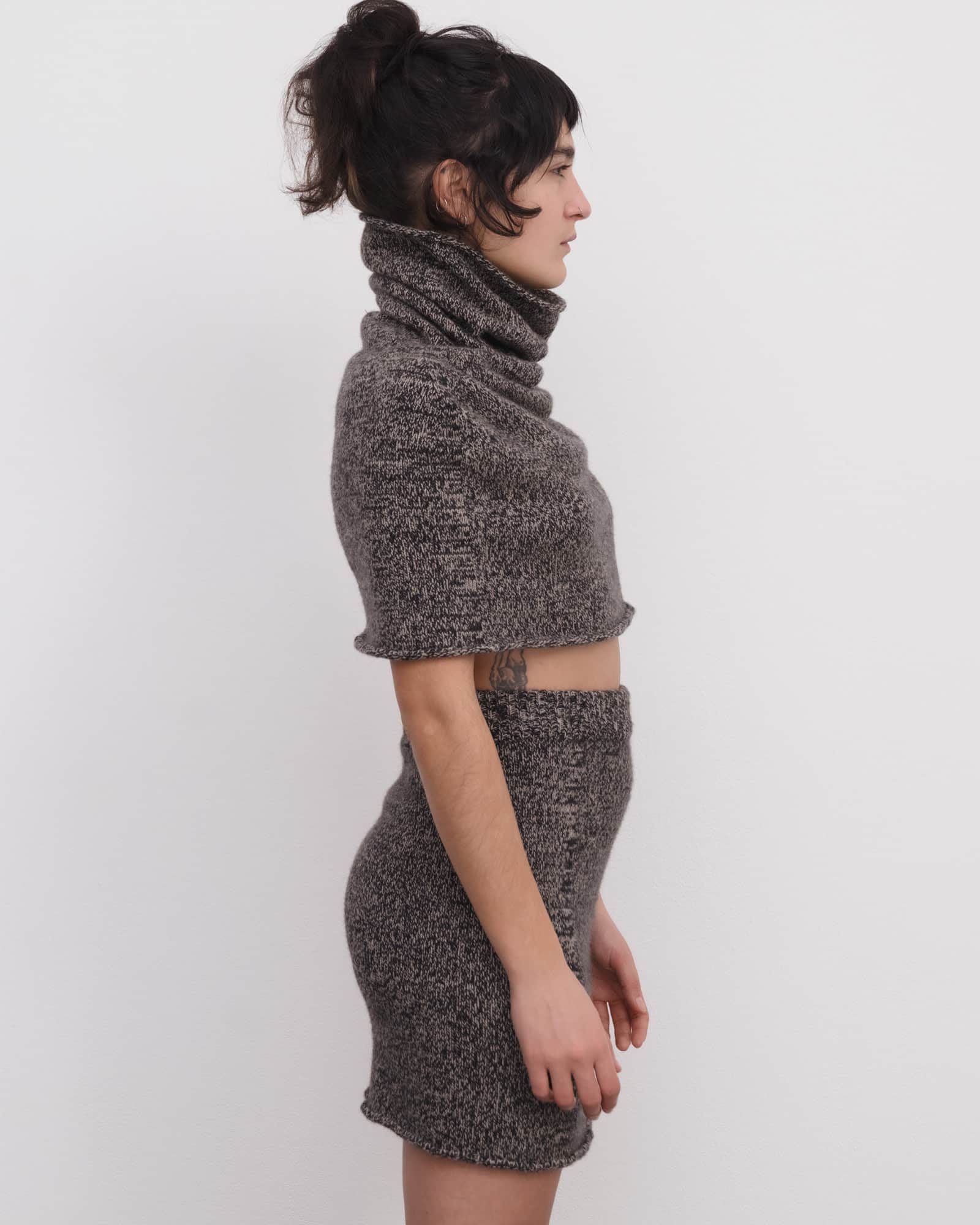 BASERANGE Top Shrug BLACK/CAMEL MELANGE / ONE SIZE Tope Shrug Small