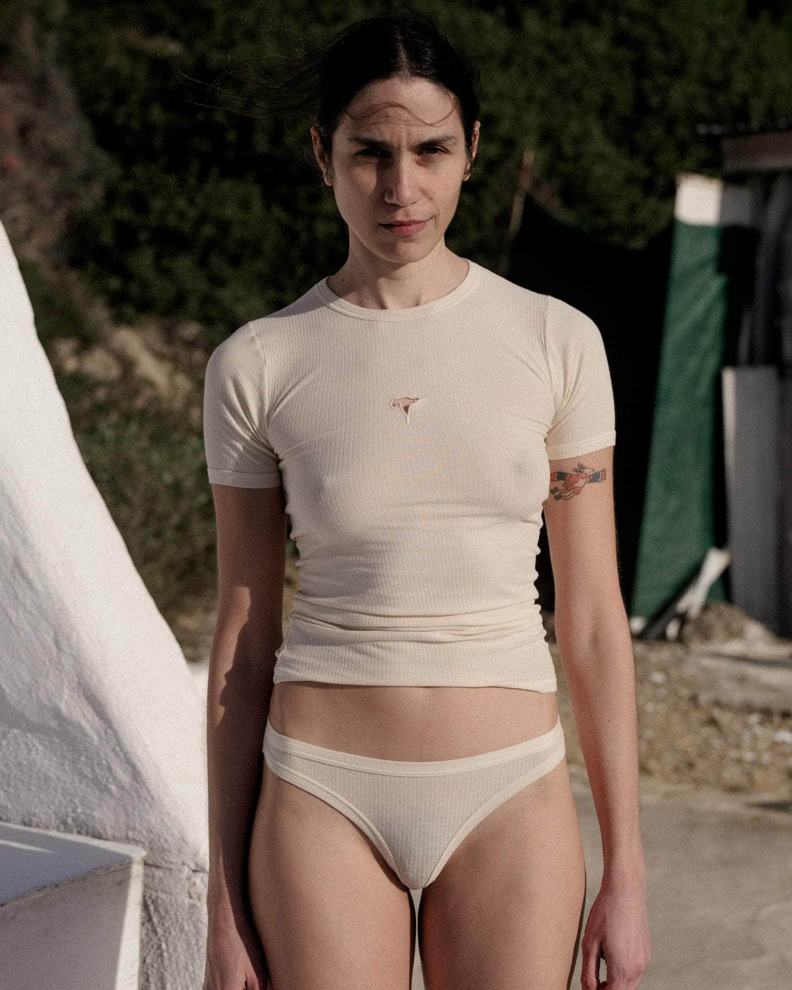 BASERANGE TOPS Incus Tee