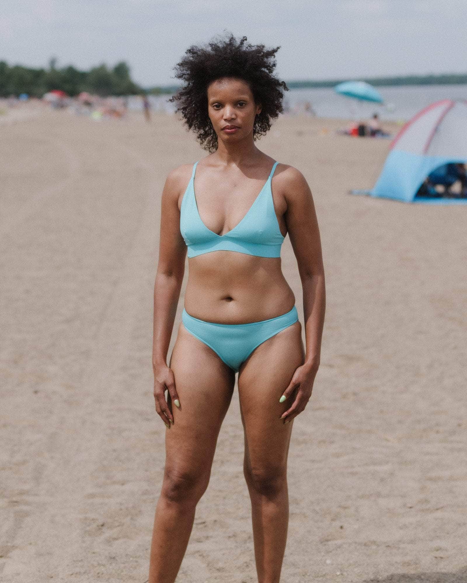 Bell パンツ in Charles turquoise | バンブーリヨセル | Baserange