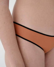 BASERANGE UNDERPANTS Pam Pants