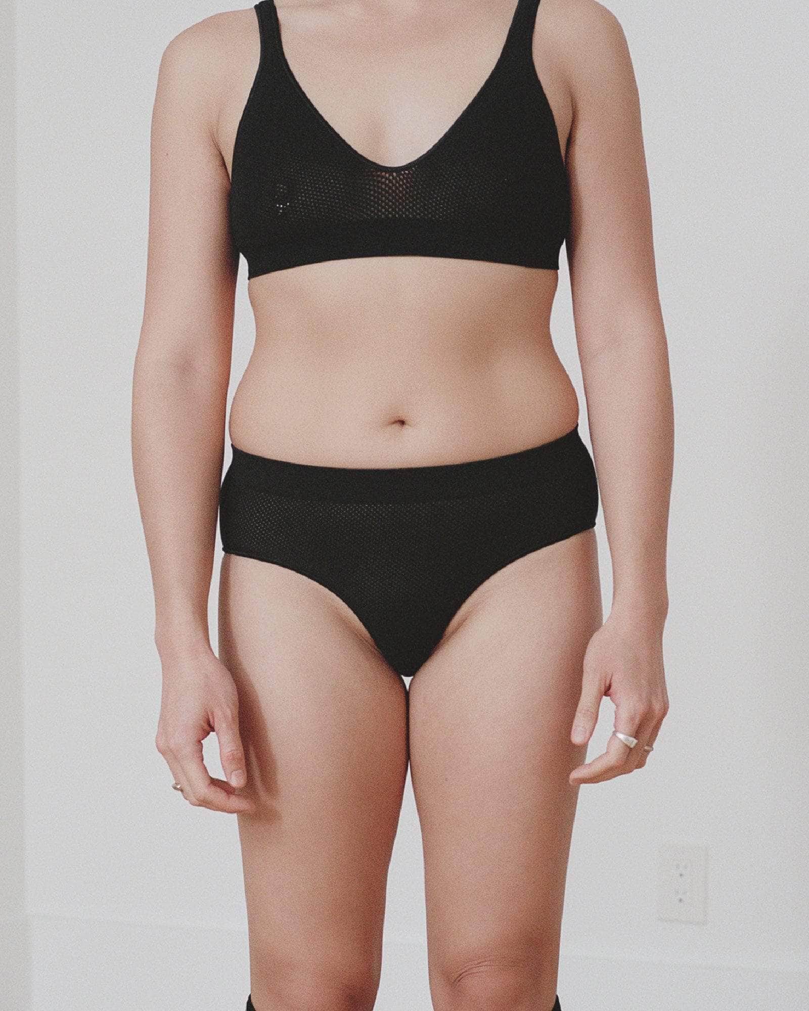 BASERANGE UNDERWEAR Odea Pants