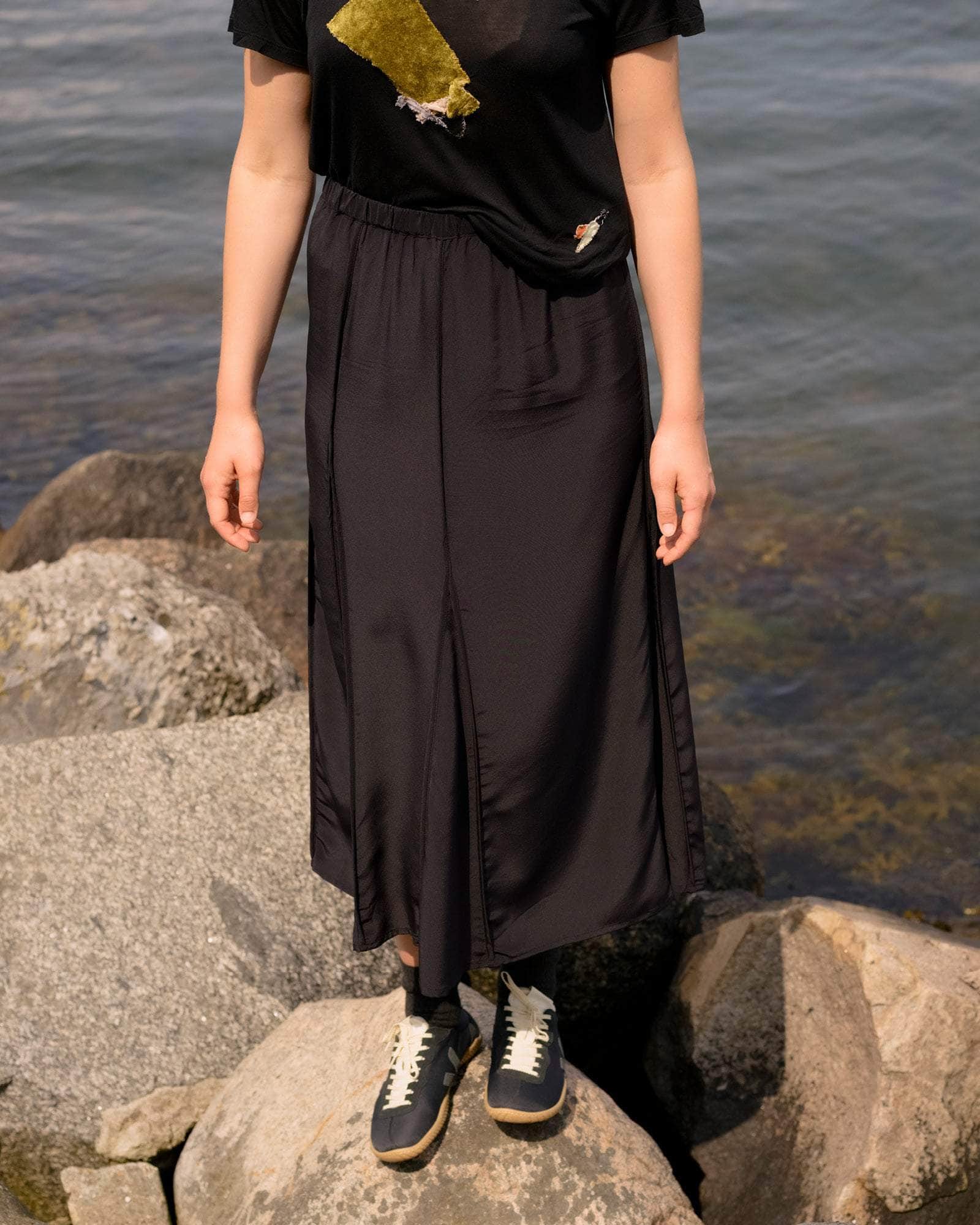 BASERANGE WOVEN ADE SKIRT
