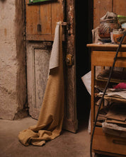 BASERANGE WOVEN BROWN STRIPE / ONE SIZE Yoga Mat Towel