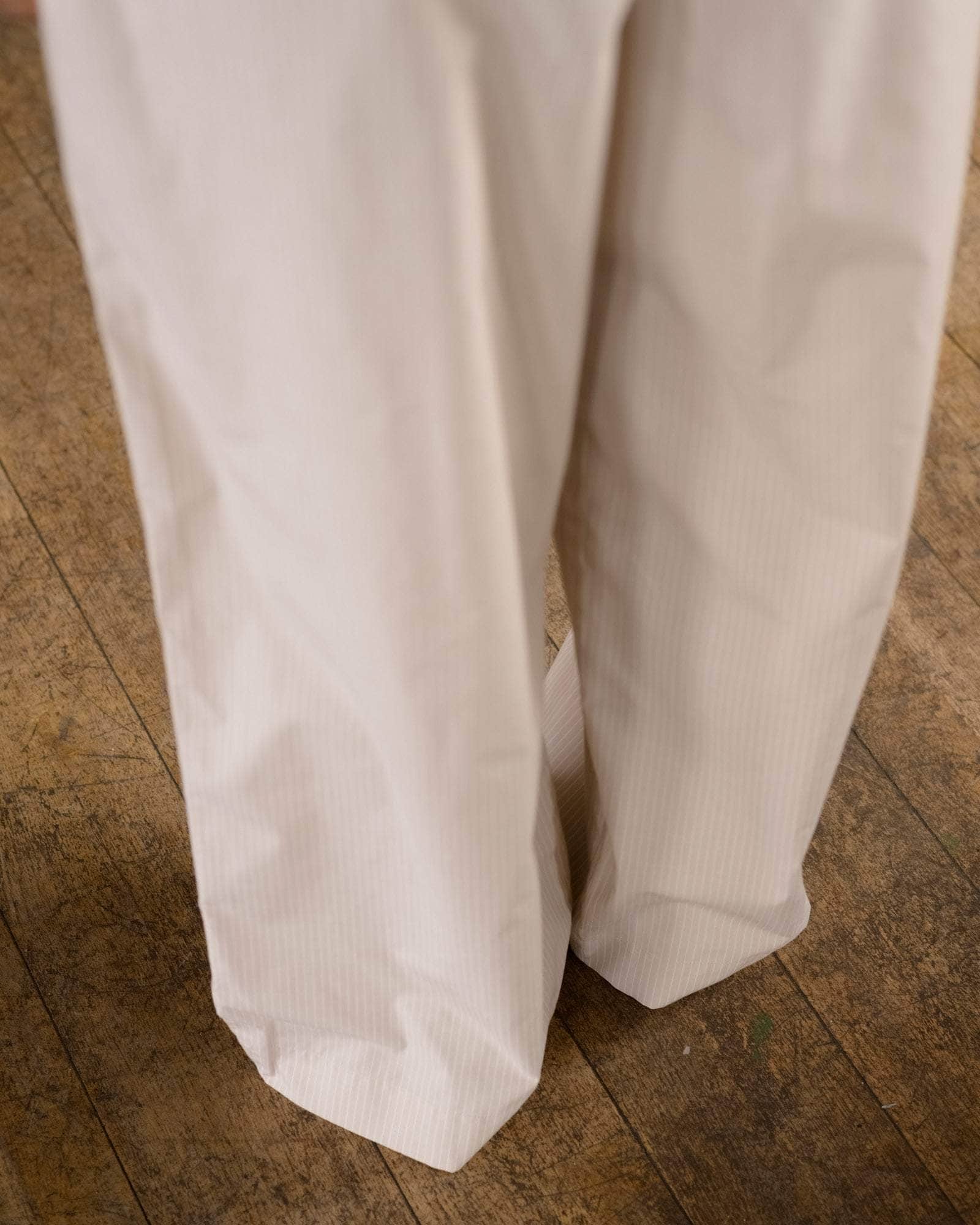BASERANGE WOVEN CLAUDE PANTS