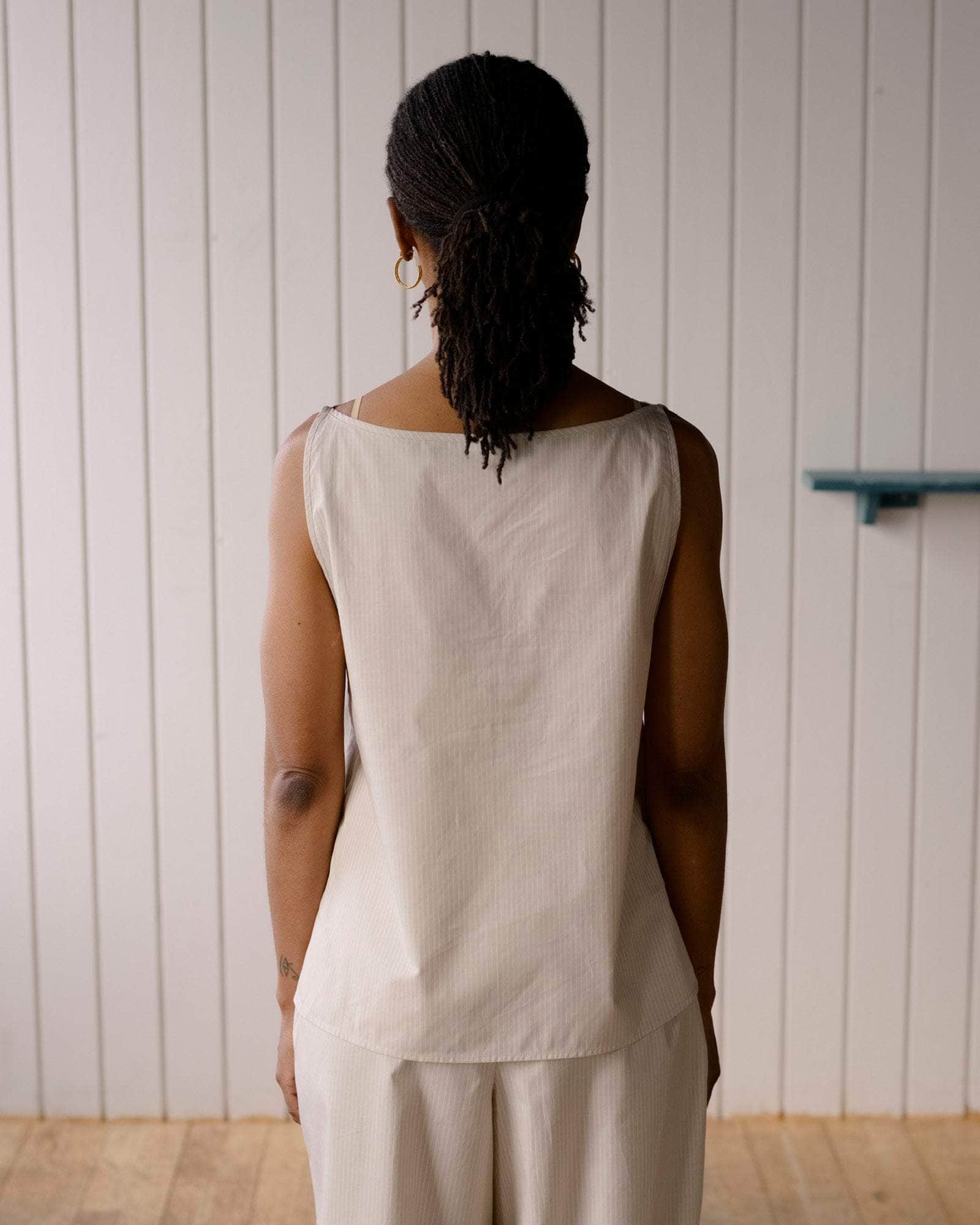 BASERANGE WOVEN DECTI TOP