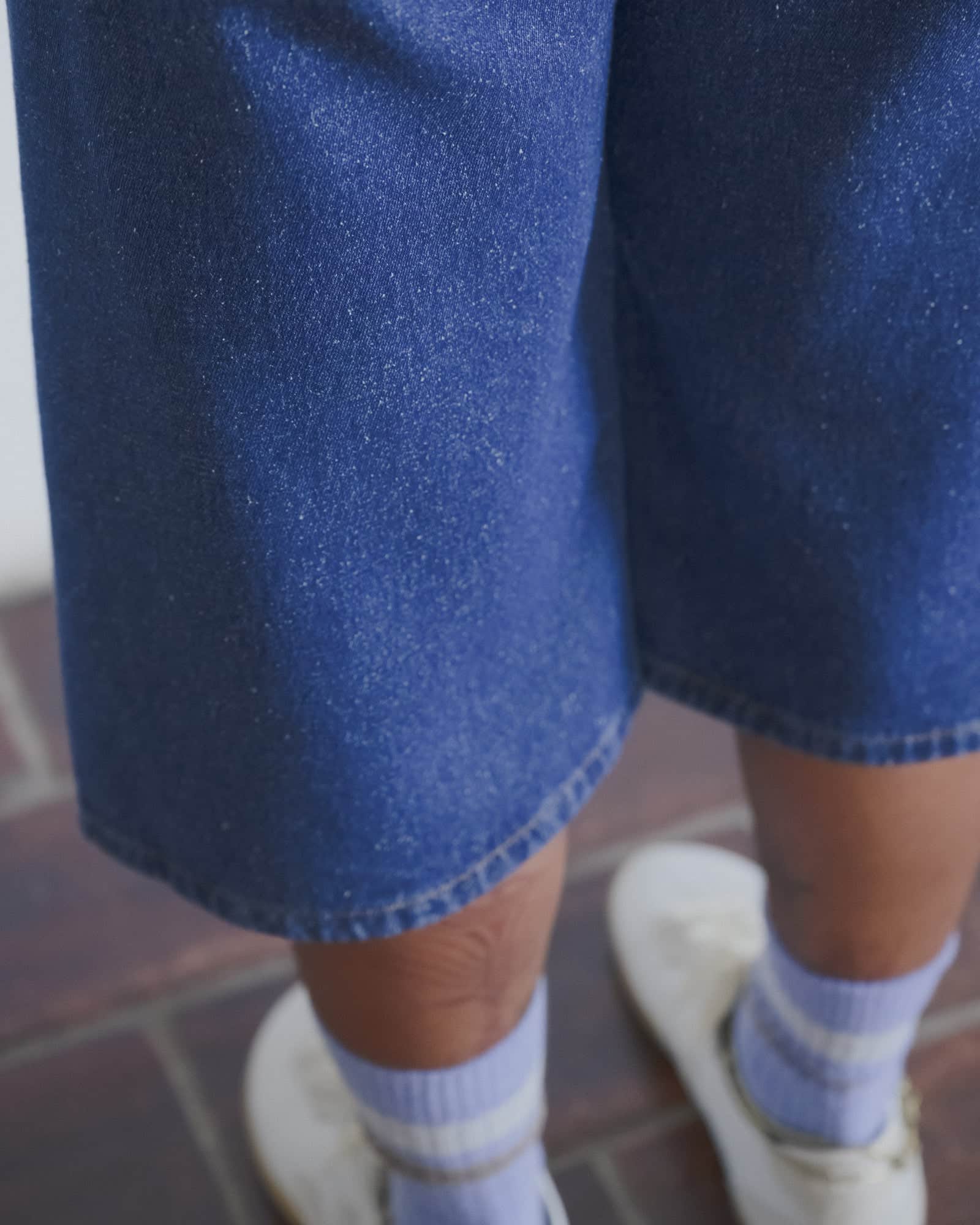 BASERANGE WOVEN GRASS SHORTS