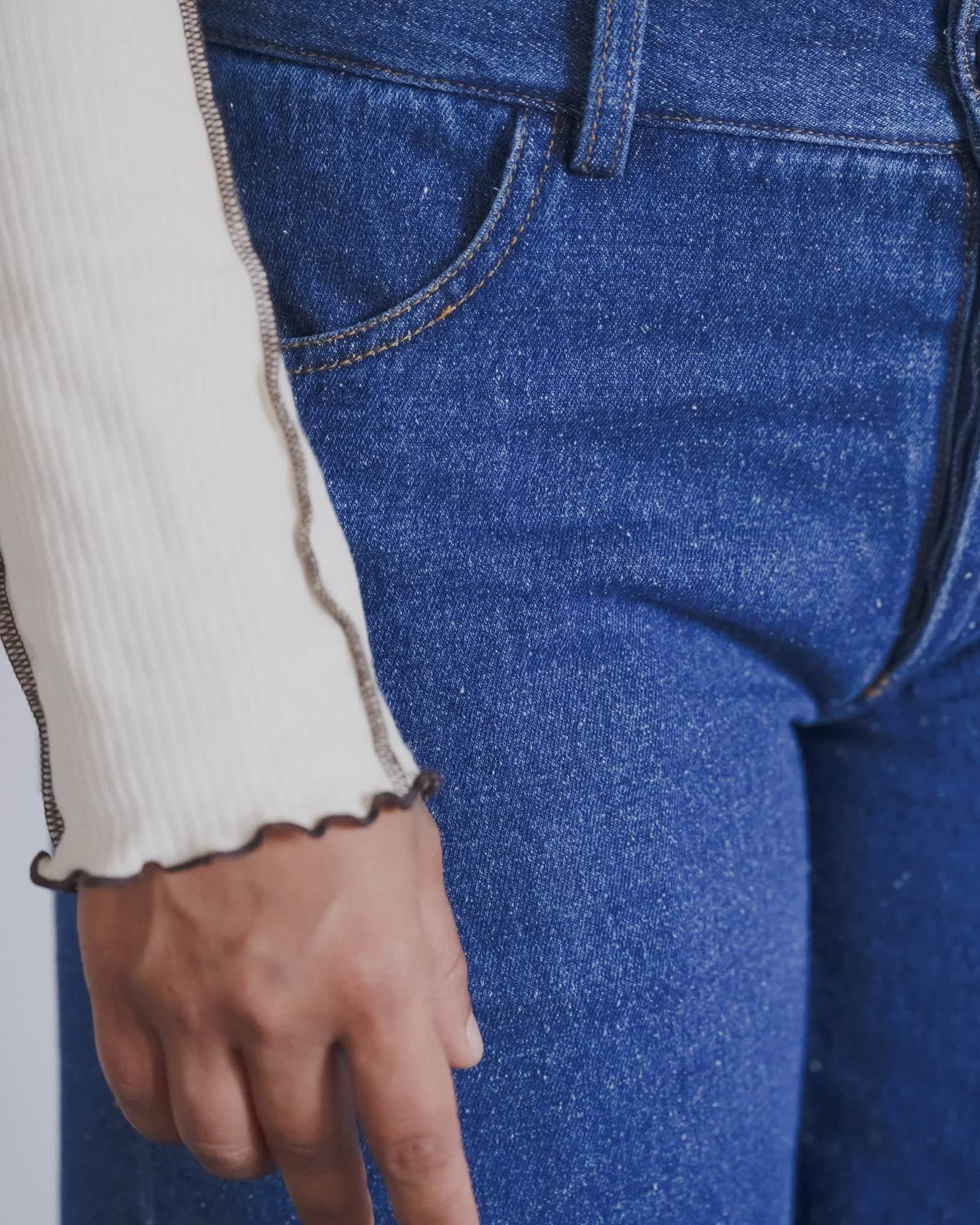 BASERANGE WOVEN GRASS SHORTS