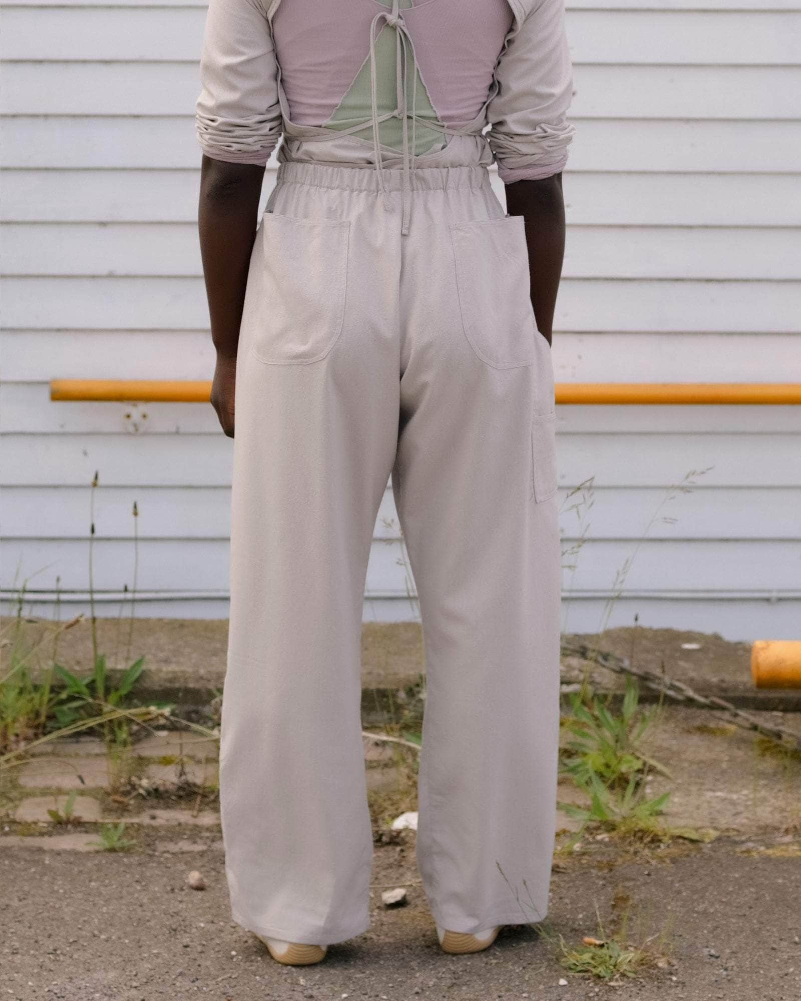 BASERANGE WOVEN GREN PANTS