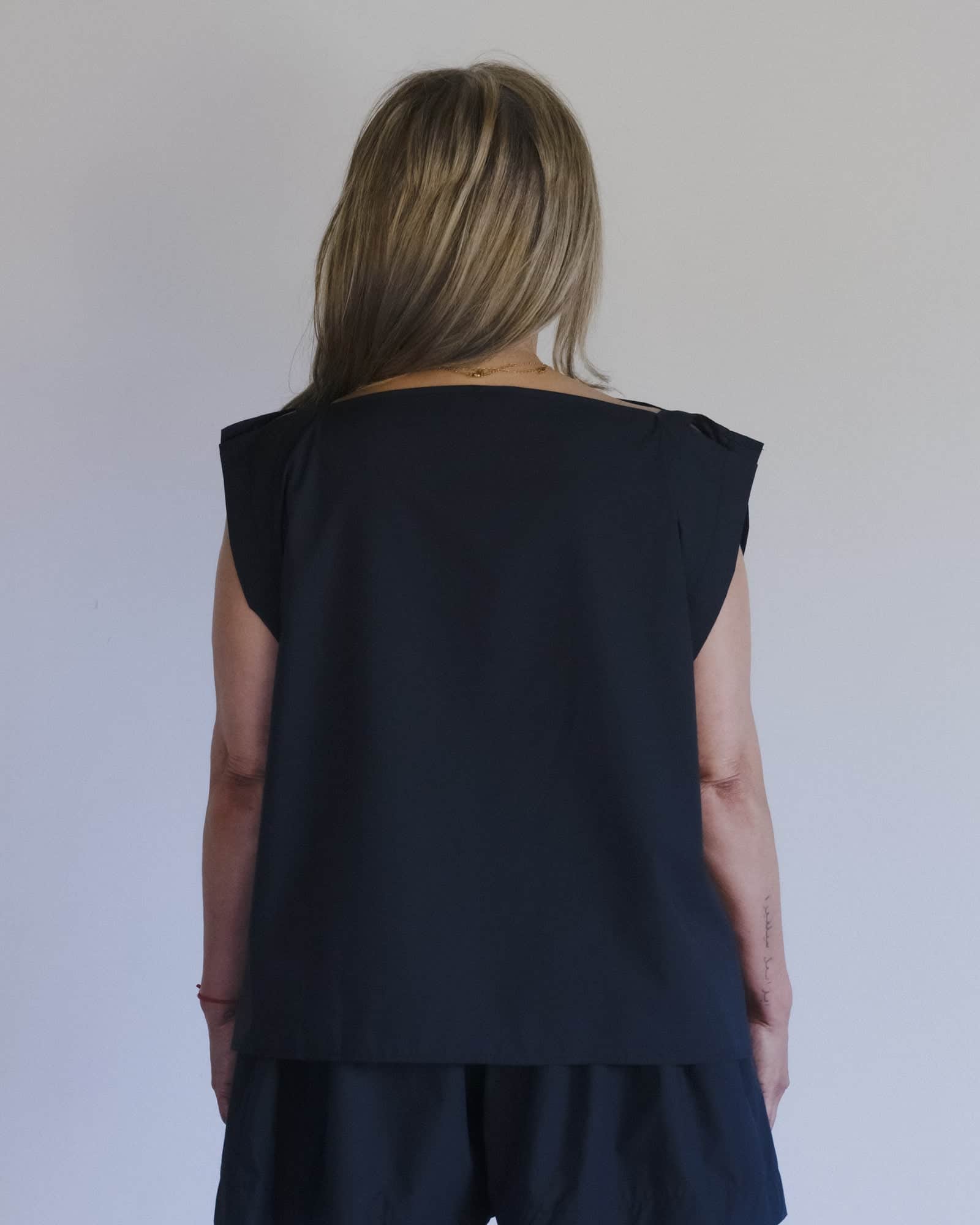 Tops | Basics in Natural and Recycled Fibers | Baserange